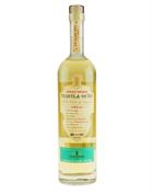 OCHO Single Estate Tequila Cask Finish Plantation från Jamaica innehåller 70 centiliter tequila med 48 procent alkohol